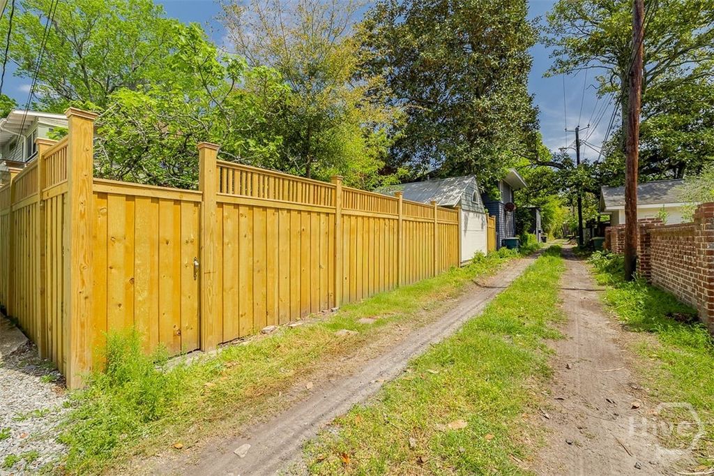 Image 57 of property listing at 215 E 45th Street, Savannah, GA 31405