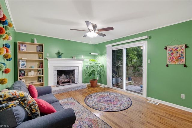 297 Richneck RD, Newport News, VA 23608