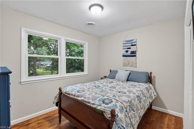 297 Richneck RD, Newport News, VA 23608