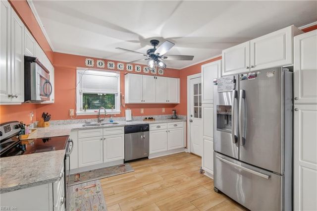 297 Richneck RD, Newport News, VA 23608
