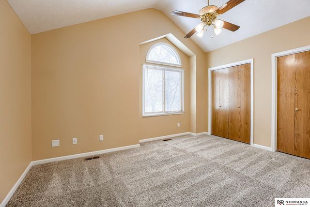 309 E 17th Avenue, Bellevue, NE 68005