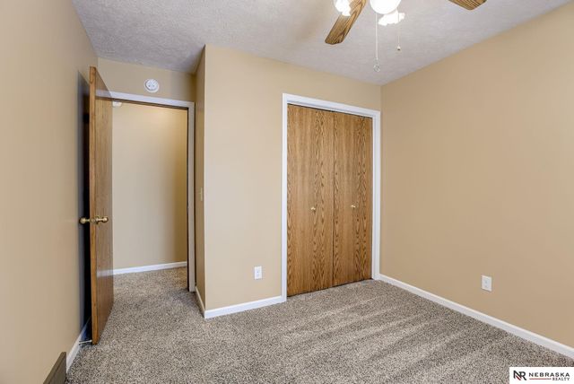 309 E 17th Avenue, Bellevue, NE 68005