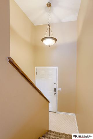 309 E 17th Avenue, Bellevue, NE 68005