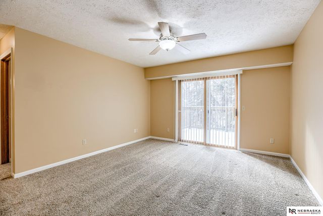 309 E 17th Avenue, Bellevue, NE 68005