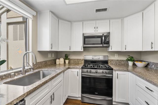 21156 River Glen, Lake Forest, CA 92630