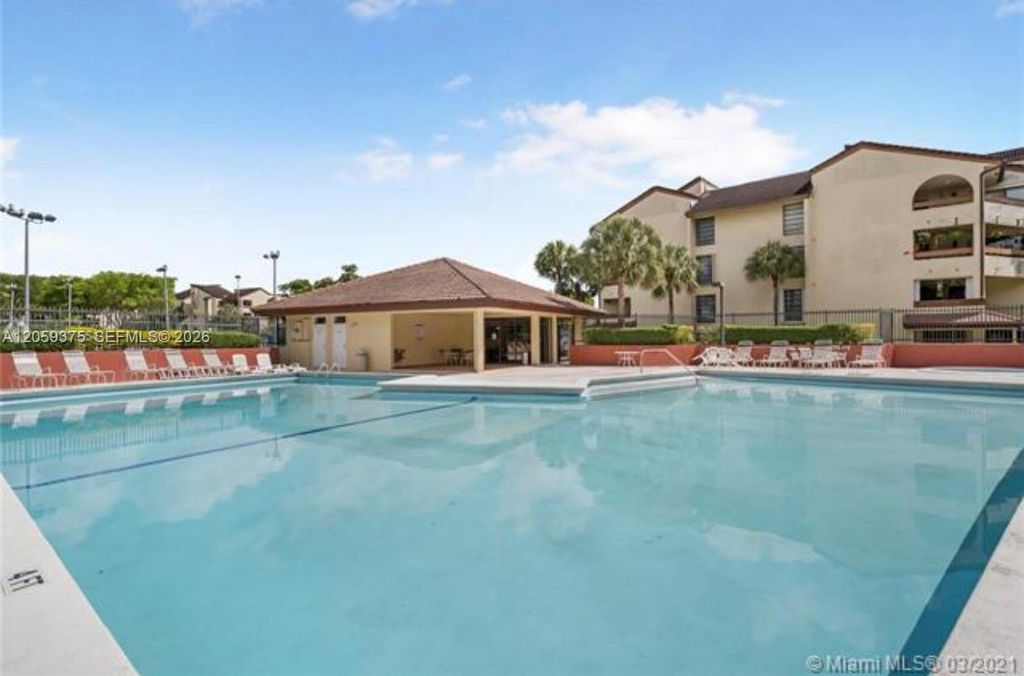 8810 SW 123rd Ct M-209, Miami, FL 33186