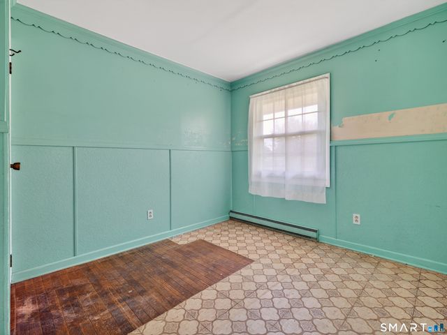 662 Groton Long Point Road, Groton, CT 06340