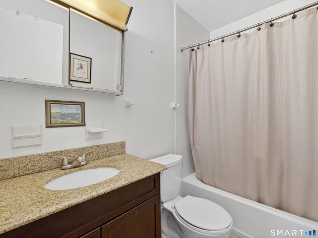662 Groton Long Point Road, Groton, CT 06340