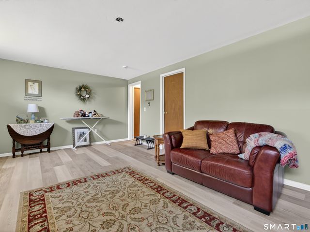 662 Groton Long Point Road, Groton, CT 06340