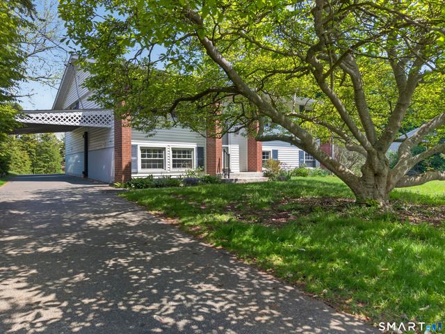 662 Groton Long Point Road, Groton, CT 06340