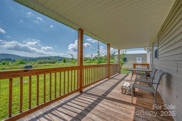 1878 Old Clear Creek Road, Hendersonville, NC 28792