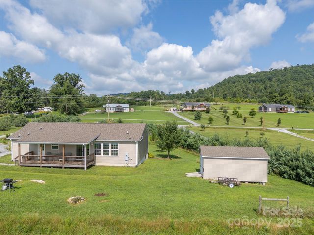 1878 Old Clear Creek Road, Hendersonville, NC 28792