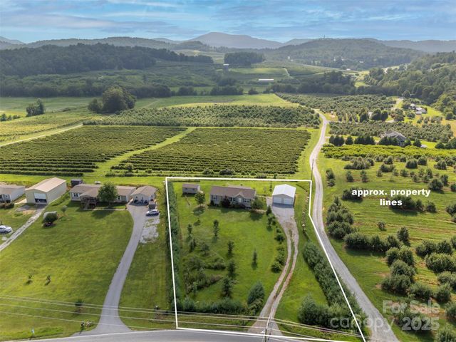 1878 Old Clear Creek Road, Hendersonville, NC 28792