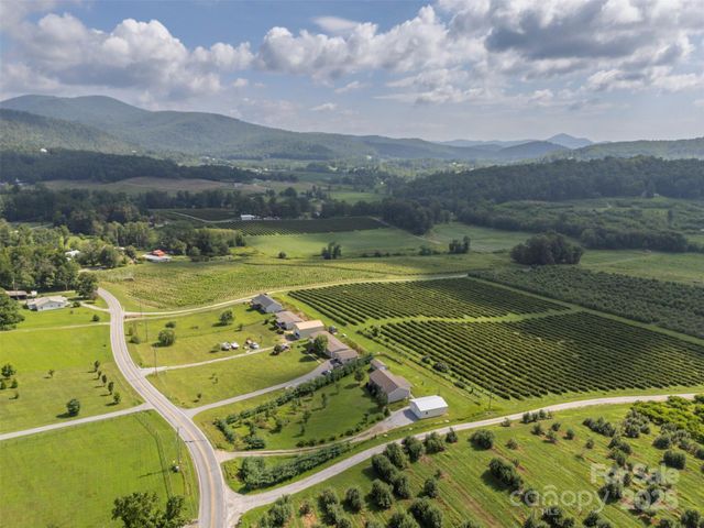 1878 Old Clear Creek Road, Hendersonville, NC 28792