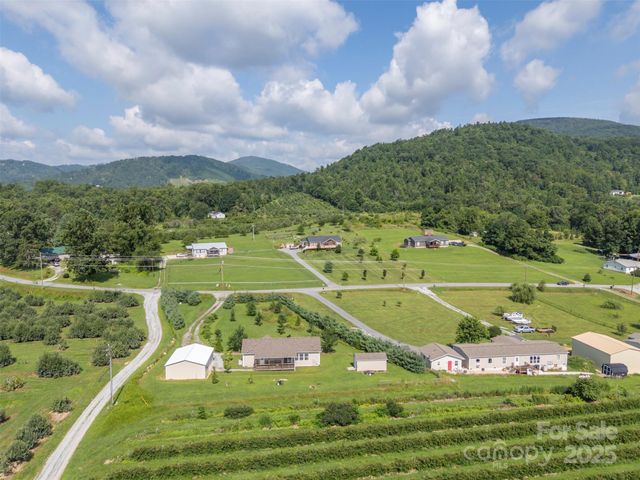 1878 Old Clear Creek Road, Hendersonville, NC 28792