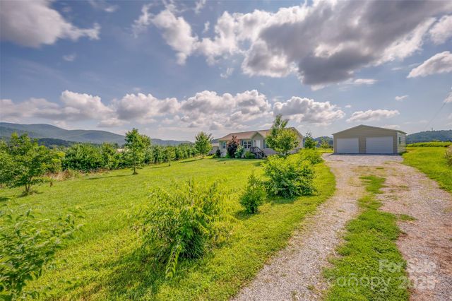 1878 Old Clear Creek Road, Hendersonville, NC 28792