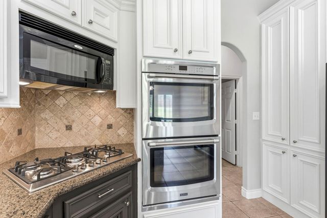 167 April Waters Drive W, Conroe, TX 77356