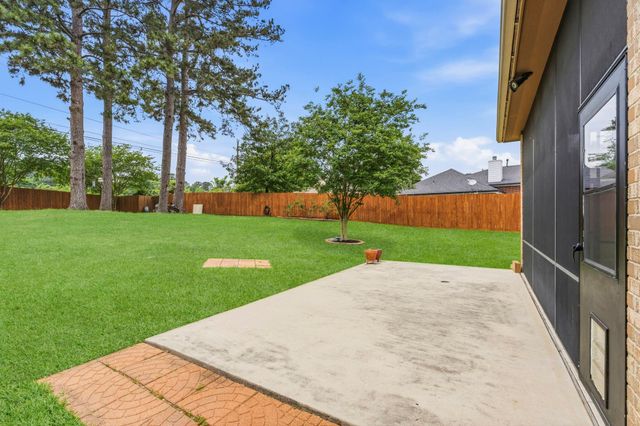 167 April Waters Drive W, Conroe, TX 77356