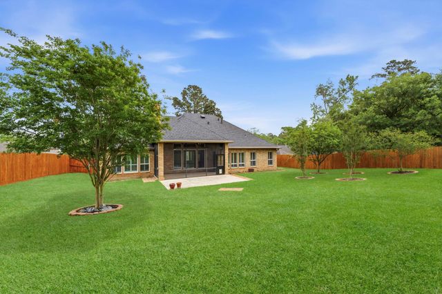 167 April Waters Drive W, Conroe, TX 77356