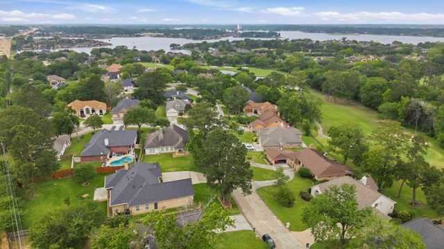 167 April Waters Drive W, Conroe, TX 77356