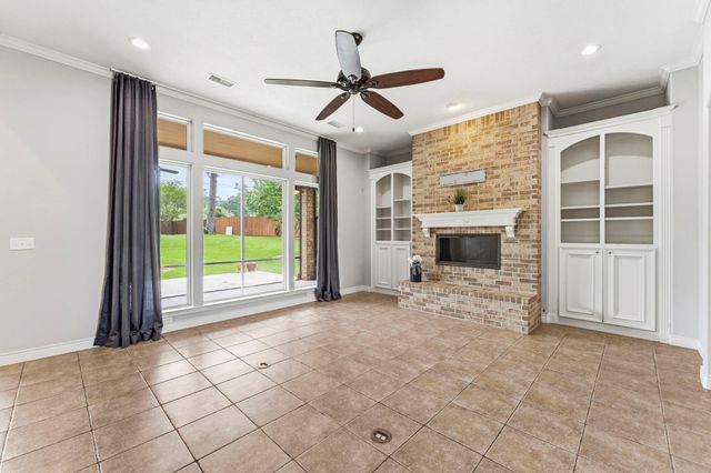 167 April Waters Drive W, Conroe, TX 77356