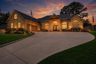 167 April Waters Drive W, Conroe, TX 77356