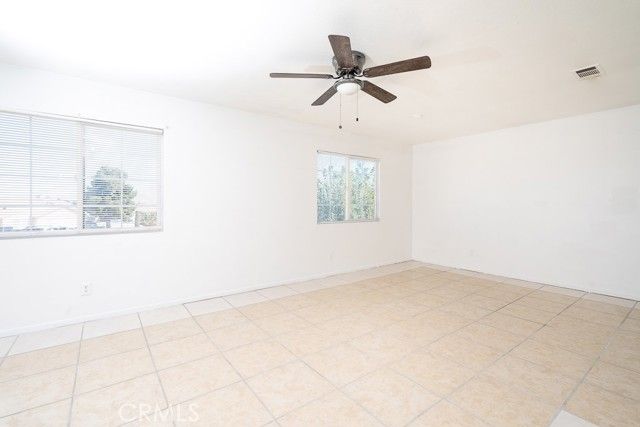 11477 Palisades Ct, Adelanto, CA 92301