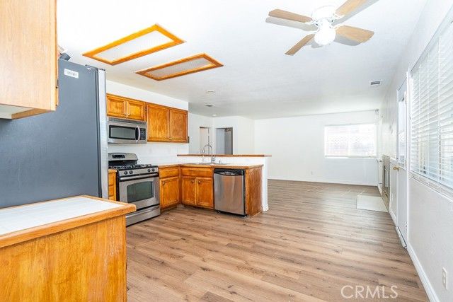 11477 Palisades Ct, Adelanto, CA 92301