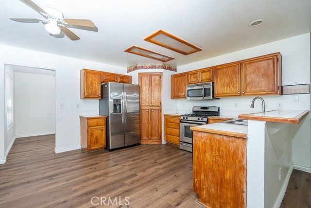 11477 Palisades Ct, Adelanto, CA 92301