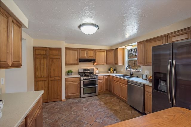 8476 Coventry Drive, Mccandless, PA 15101