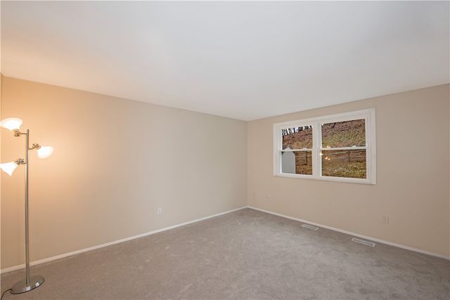 8476 Coventry Drive, Mccandless, PA 15101