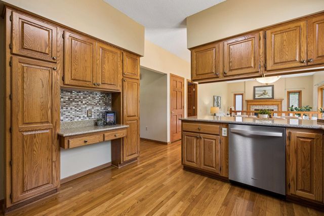 3925 Urbandale Lane N, Plymouth, MN 55446