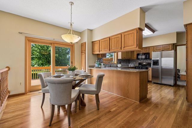3925 Urbandale Lane N, Plymouth, MN 55446