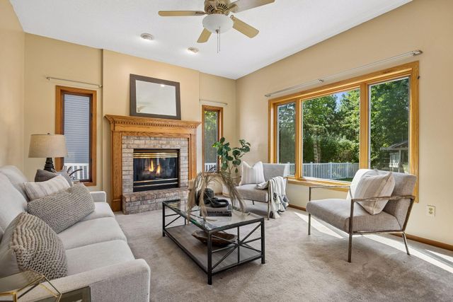 3925 Urbandale Lane N, Plymouth, MN 55446