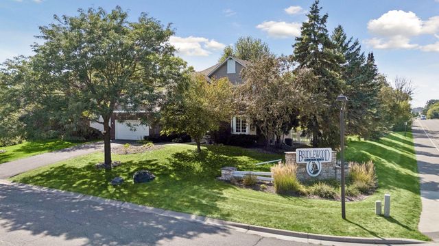 3925 Urbandale Lane N, Plymouth, MN 55446