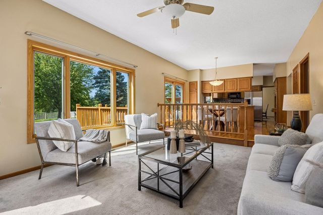 3925 Urbandale Lane N, Plymouth, MN 55446