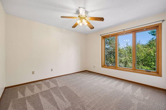 3925 Urbandale Lane N, Plymouth, MN 55446