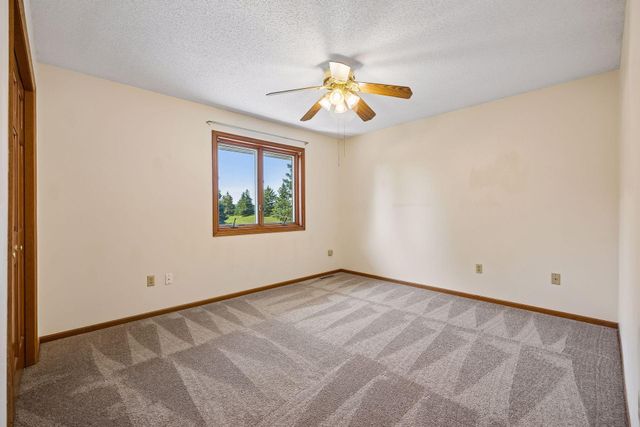 3925 Urbandale Lane N, Plymouth, MN 55446