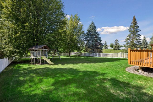 3925 Urbandale Lane N, Plymouth, MN 55446