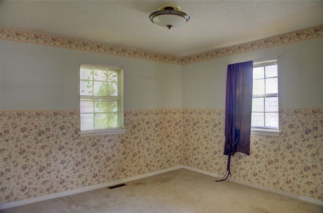 5039 S 26th West Avenue, Tulsa, OK 74107