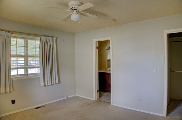 5039 S 26th West Avenue, Tulsa, OK 74107