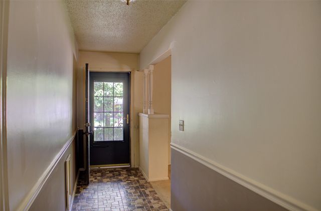 5039 S 26th West Avenue, Tulsa, OK 74107