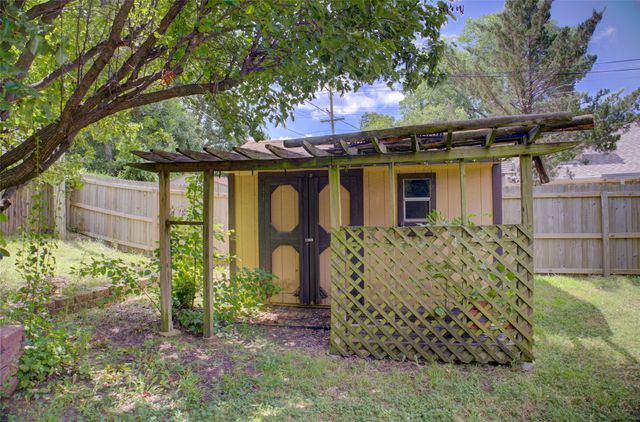 5039 S 26th West Avenue, Tulsa, OK 74107