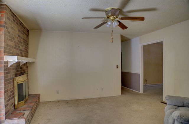 5039 S 26th West Avenue, Tulsa, OK 74107