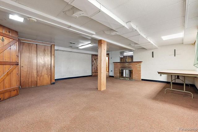 25651 S River Road, Harrison Twp, MI 48045