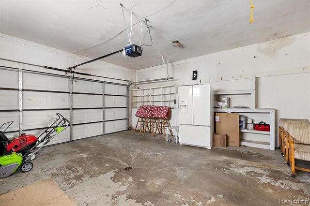 25651 S River Road, Harrison Twp, MI 48045
