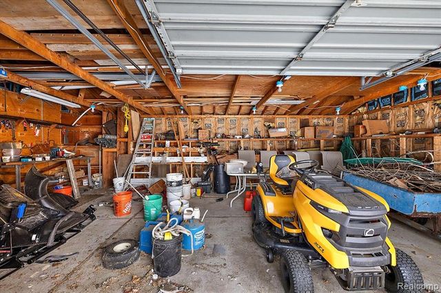 25651 S River Road, Harrison Twp, MI 48045