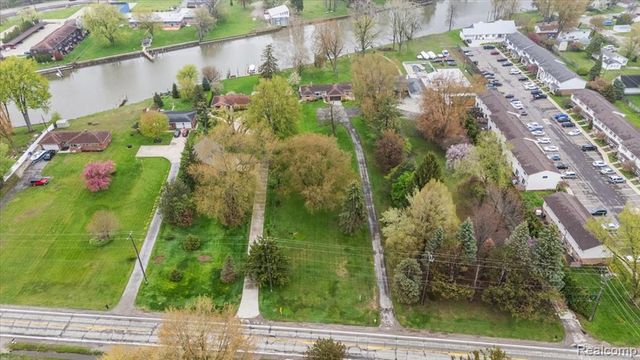 25651 S River Road, Harrison Twp, MI 48045