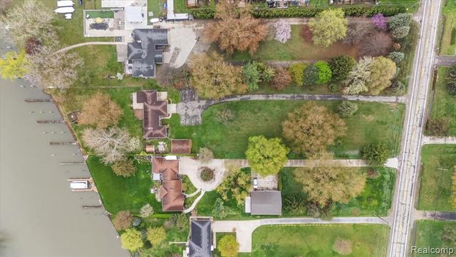 25651 S River Road, Harrison Twp, MI 48045