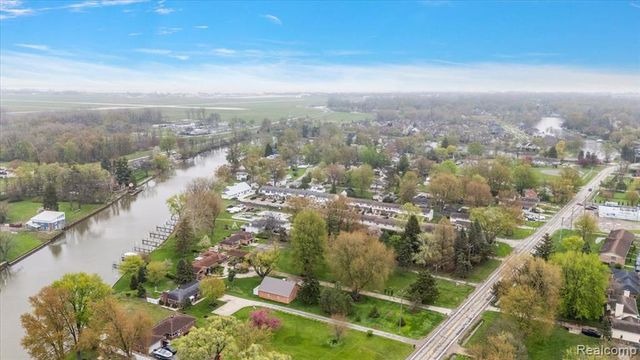 25651 S River Road, Harrison Twp, MI 48045
